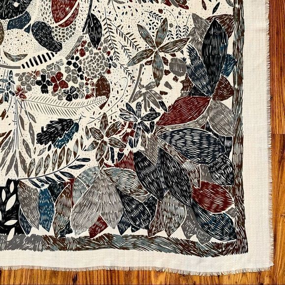 Oversized Square Lightweight Blanket Scarf, Artsy Floral Print, NWT, 53”… - Picture 8 of 14